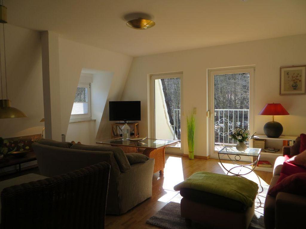 Weisses-Haus-Am-Kurpark-Fewo-Bergblick 巴特苏德罗德 外观 照片